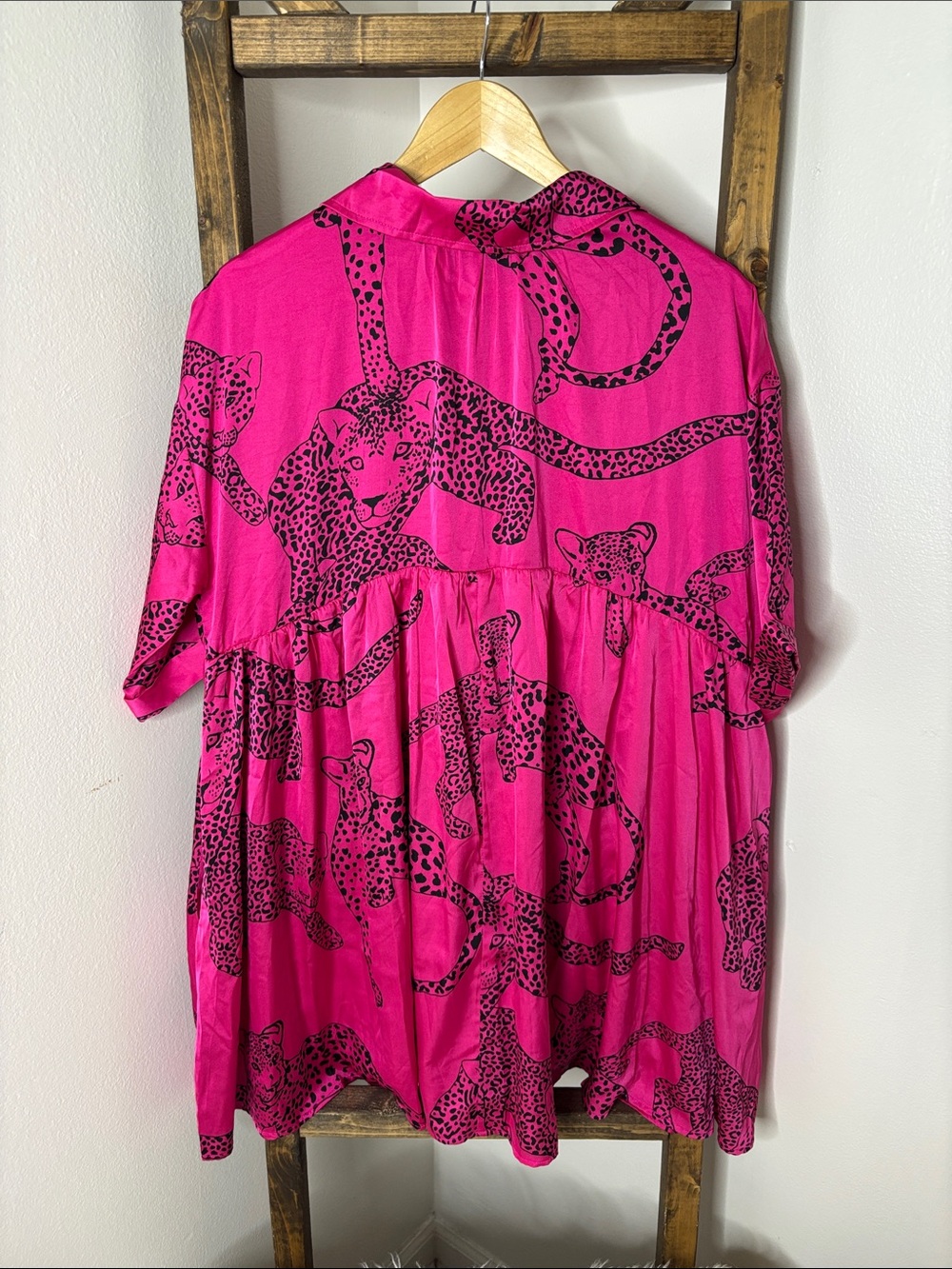 Style U Hot Pink Leopard-Print Button Mini Dress Size M - Picture 5 of 5